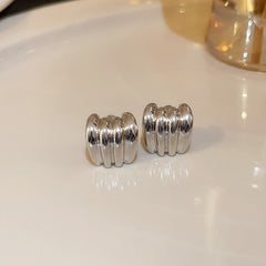 Fairy pearl earrings retro fashion high-end stud earrings temperament earrings